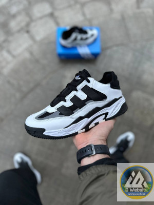 Кроссовки Adidas Netball 41 (26 см.) Матеріали: шкіра + текстиль + піна.
Сезон: Весна