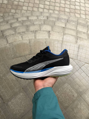 ​Кросівки Puma Nitro 44 (28-28.5 см.) р. Літо Матеріали:
Легкий, сквозний текстиль + піна
Сезон:
Літо