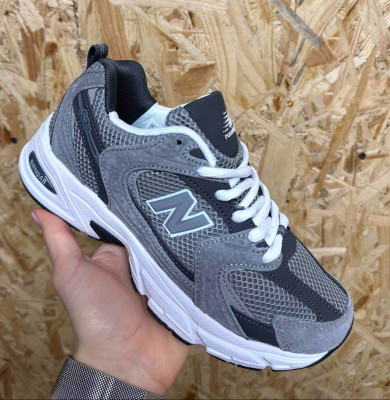 ​​Кросівки New Balance 530 37, 39 р. Весна-Літо Є ОПТ, дропшипінг, роздріб
Повномірні
Матеріали:
Натур. замша + легкий текстиль + піна.
Сезон:
Весна-Літо