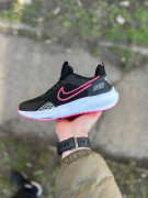 ​Кросівки Nike 38 р.