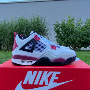 ​Кросівки Nike Jordan 4 37-41 р. 2 кольори