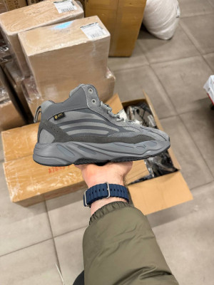 ​Кросівки Adidas Yeezy 700 41 (25.5 см.) Є ОПТ Зима
Маломірки
На широку ногу
Є ОПТ, дропшипінг, роздріб