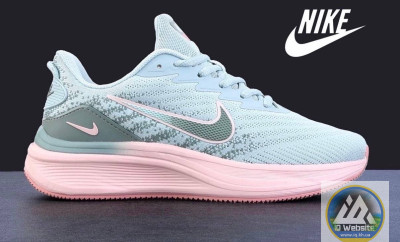 Кроссовки Nike Zoom Winflo 3 кольори Кроссовки Nike Zoom Winflo 3 кольори Матеріали:
Текстиль + піна
Сезон:
Літо
