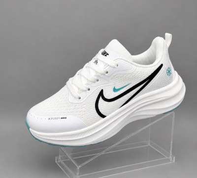 Кросівки Nike 0 р. Літо Кросівки Nike 0 р. Літо у білому з чорним кольорі.
Є ОПТ, дропшипінг, роздріб
Літо