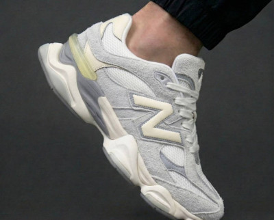 ​​Кросівки New Balance 9060 41, 44, 45 р. Весна-Літо Маломірки (-1-1.5 розміра)
Є ОПТ, дропшипінг, роздріб
Матеріали:
Натур.замша + текстиль+ піна.
Сезон:
Весна-Літо