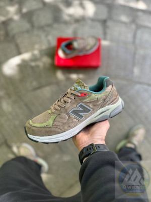 Кросівки New Balance 990 41-46 р. Кросівки New Balance 990 41-46 р. Ліцензія.
Термо.
Waterproof.
До -10, на холодну, дощову осінь, зиму.
Матеріали:
Натур. замша + текстиль.
Сезон:
Осінь