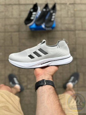 ​Мокасини Adidas 0 р. 2 Літо Матеріали:
Легкий сквозний текстиль + піна.
Сезон:
Літо
