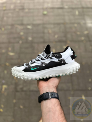 ​Кросівки Nike ACG Limited 42 (27 см.) Весна Gore-Tex Gore-Tex
Матеріали:
Текстиль + піна
Сезон:
Весна-Літо