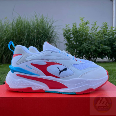 ​Кросівки Puma 38-40 р. Материал:
Кожа, текстиль
Подошва:
Пена, резина
