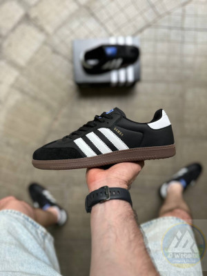 ​Кросівки Adidas Samba OG 43 (27.5 см.) Матеріали:
Натур. замша + шкіра + гума
Сезон:
Весна - Літо