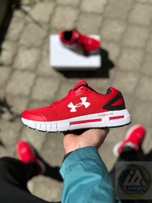 ​Кросівки Under Armour 41, 46 р. Літо У яскравому червоному кольорі
Матеріали:
Легкий текстиль + піна
Сезон:
Літо
