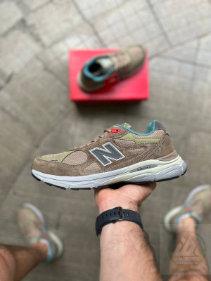 Кросівки New Balance 990 43, 45 р. GORE-TEX, Є ОПТ Кросівки New Balance 990 43, 45 р. GORE-TEX, Є ОПТ Є ОПТ, дропшипінг, роздріб
GORE-TEX
Колір-коричневий
Термо
Waterproof
Матеріали:
Натур. замша + влагостійкий текстиль + піна
Сезон:
До -10, на холодну, дощову осінь.