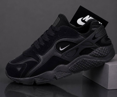 Кросівки Nike Air Huarache 36-41 р. 2 кольори Весна-Осінь Є ОПТ, дропшипінг, роздріб 
Матеріали: 
Натур. замша + шкіра + піна. 
Сезон: 
Весна-Осінь