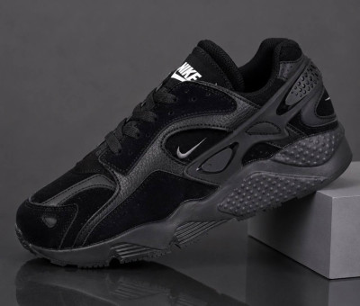 Кросівки Nike Air Huarache 41-45 р. 2 кольори Весна-Осінь Кросівки Nike Air Huarache 41-45 р. 2 кольори Весна-Осінь Є ОПТ, дропшипінг, роздріб
Матеріали:
Натур. замша + шкіра + піна.
Сезон:
Весна-Осінь