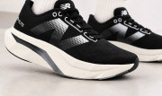 ​​Кросівки New Balance Elite V4 42 (26.5 см.) р. Літо