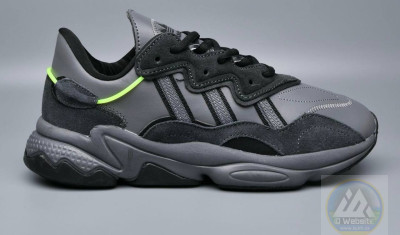 ​Кросівки Adidas Ozweego 44 (28 см.) р. Осінь Матеріали:
Шкіра + піна
Сезон:
Осінь