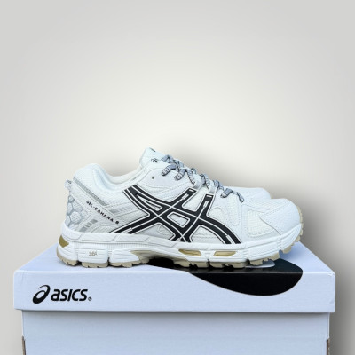 Кросівки Asics Gel-Kahana 8 36-46 р. 16 кольорів Весна 16 кольорів
Материал: Кожа сетка 
Подошва: Пена, Резина 
Демисезон