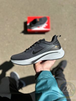 ​Кросівки Nike Shield Industry Матеріали:
Текстиль+піна
Сезон:
Літо