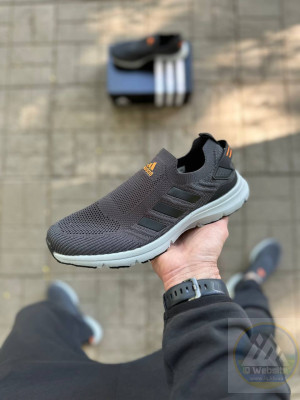 Кросівки мокасини Adidas 41, 42 р. Літо Матеріали:
Легкий сквозний текстиль + піна.
Сезон:
Літо