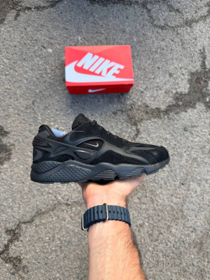 ​​Кросівки Nike Air Huarache 41, 42, 43 р. Весна-Осінь Є ОПТ, дропшипінг, роздріб
По устільці 
Матеріали:
Натур. замша + шкіра + піна.
Сезон:
Весна-Осінь