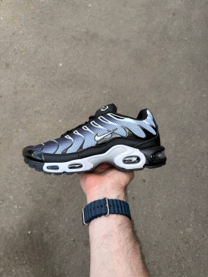 ​​Кросівки Nike Air Max Tn Plus 36, 37, 38, 39 р. Весна-Літо Є ОПТ, дропшипінг, роздріб
Сезон:
Весна-Літо