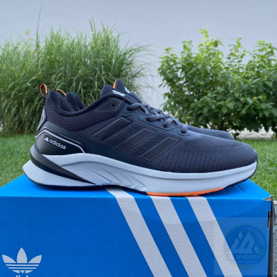 ​Кросівки Adidas 41-44 р. Літо Материал:
Сетка
Подошва:
Пена
Демисезон
