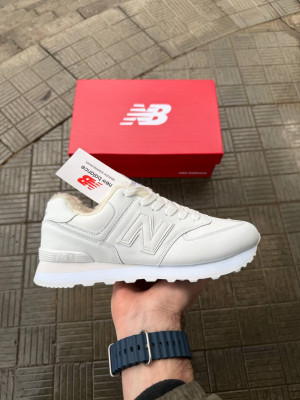 ​Кросівки New Balance 574 39 (24-24.5 см.) Зима Хутро На зиму
Хутро
В білому кольорі
Є ОПТ, дропшипінг, роздріб
Маломірки
Матеріали:
Шкіра + хутро
