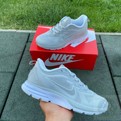 Кросівки Nike Zoom 37-45 р. 4 кольори Кросівки Nike Zoom 37-45 р. 4 кольори Материал:
Сетка
Подошва:
Пена
Демисезон